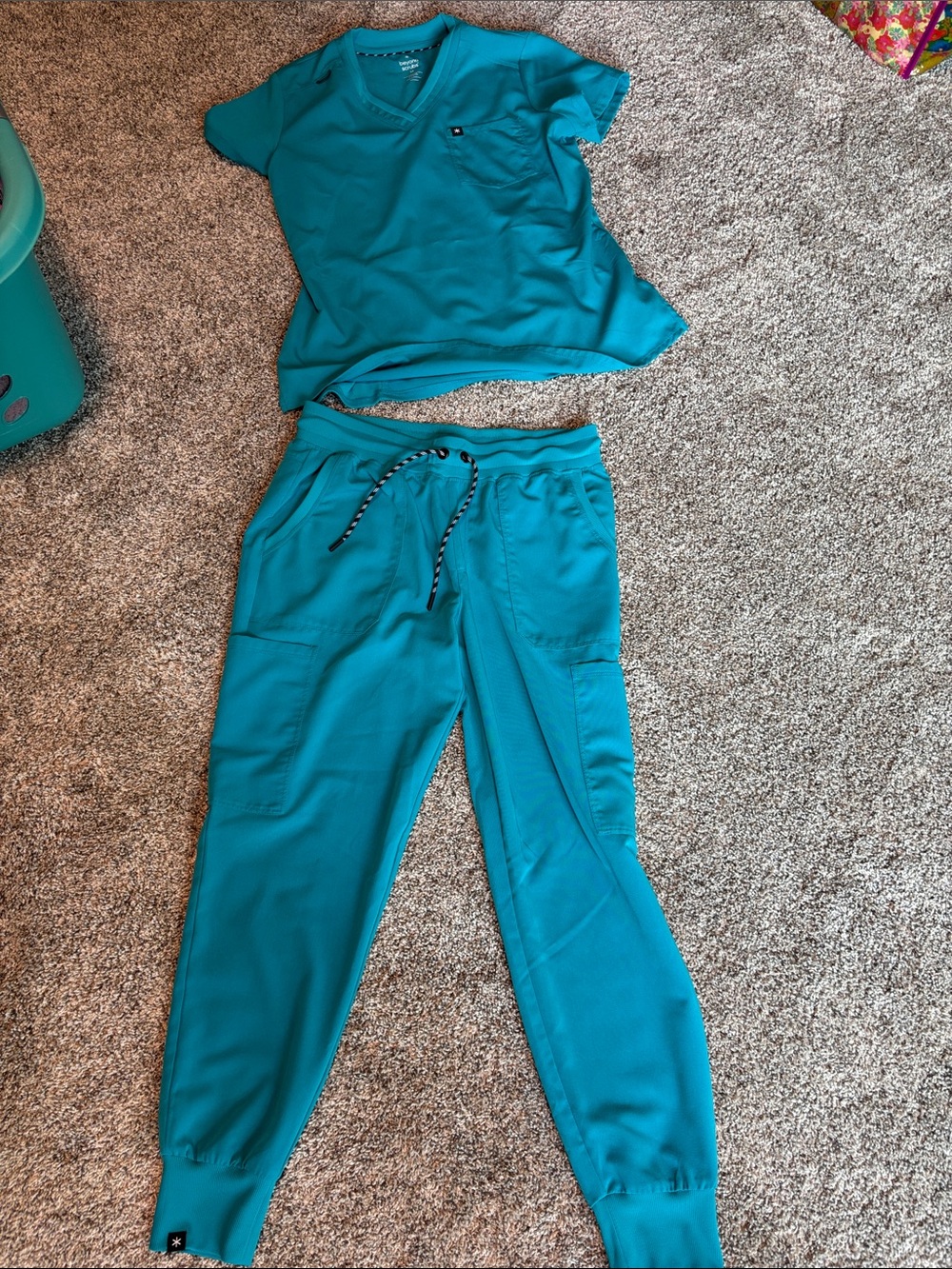 Women’s scrub set